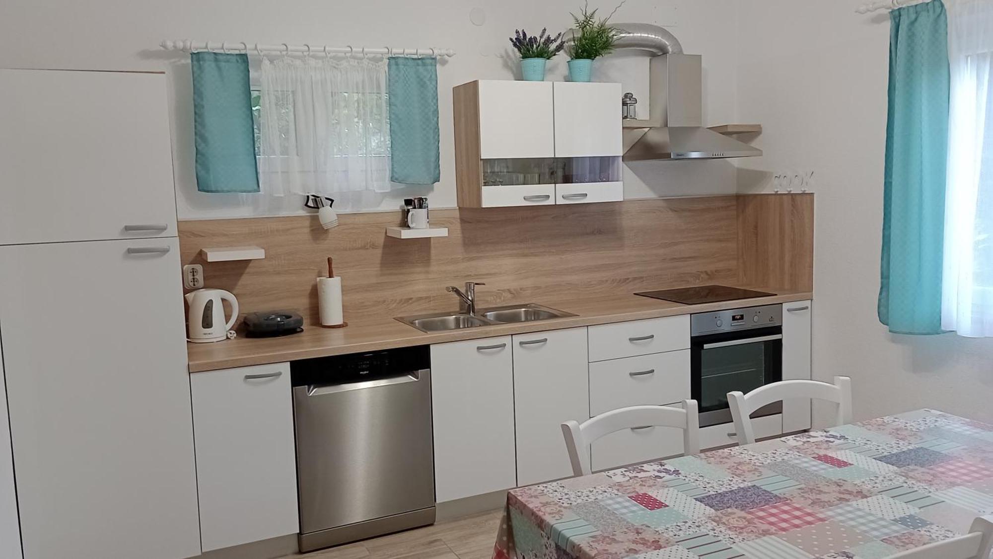 Tihana-Ground Floor With Large Terrace Makarska Exterior photo