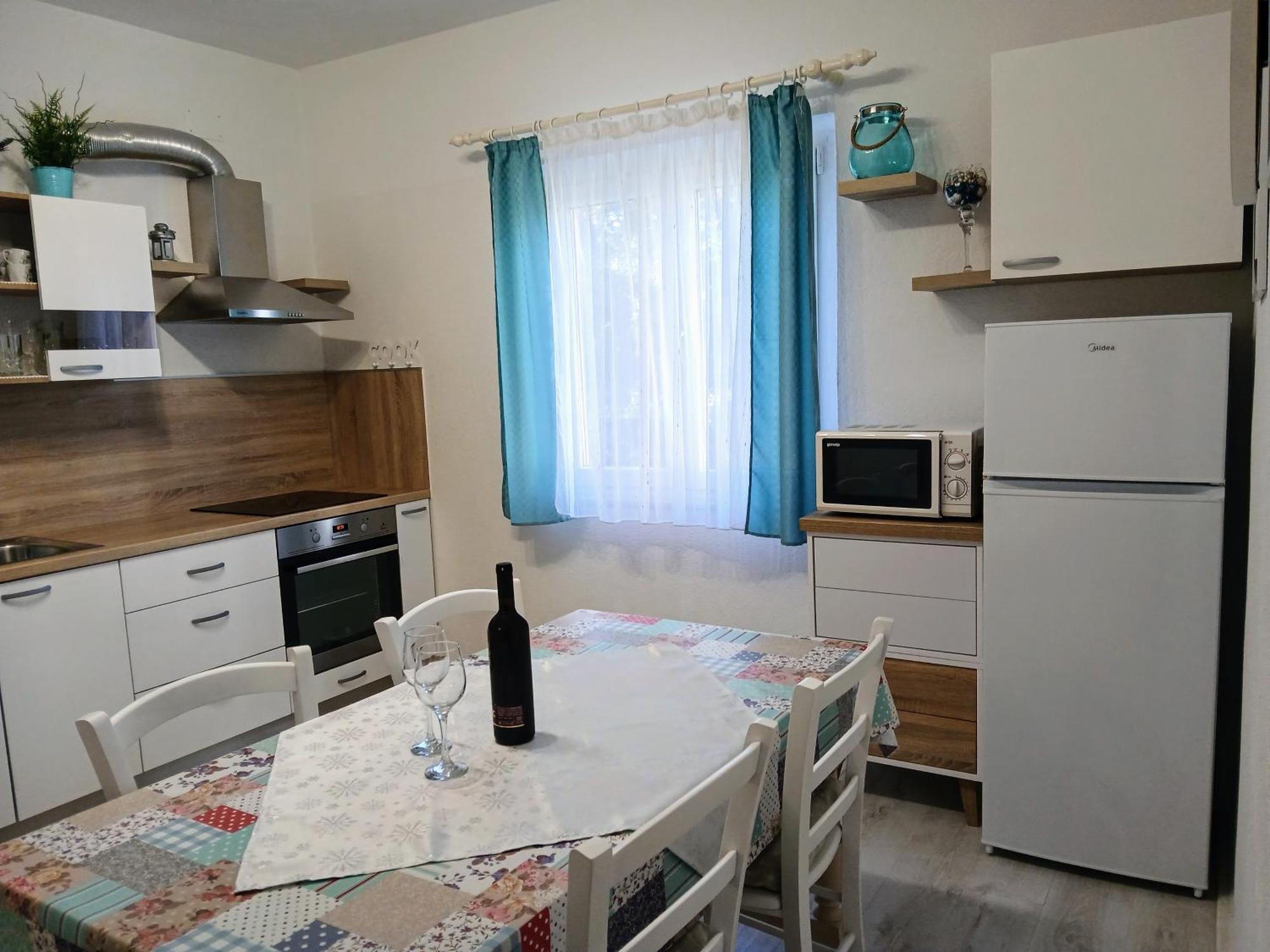 Tihana-Ground Floor With Large Terrace Makarska Exterior photo